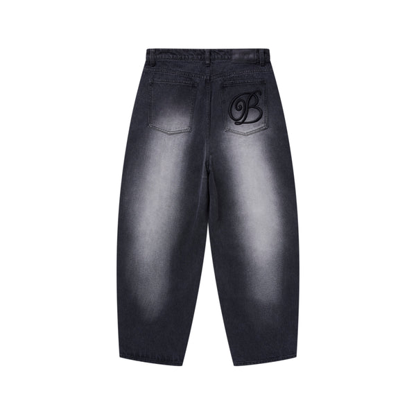 B EMBLEM EXTRA BAGGY JEANS BLACK