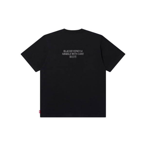 RHINESTONE GRAYSCALE HWC LABEL TEE BLACK