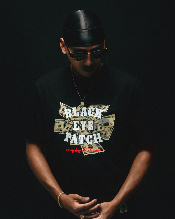 SAMPLING ＆ HUSTLING TEE BLACK