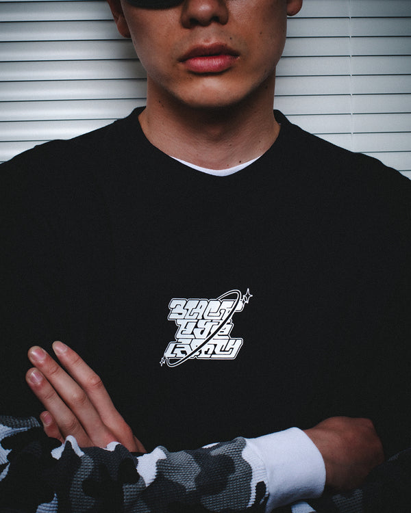 STRUCTURED CYBER LOGO TEE BLACK