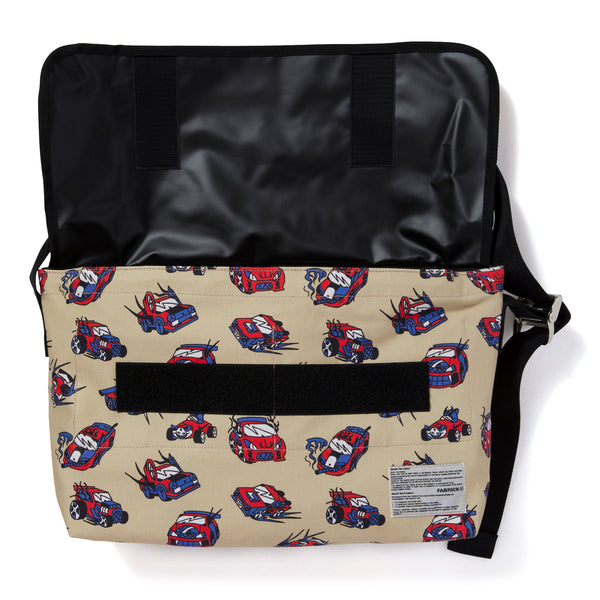 MESSENGER BAG